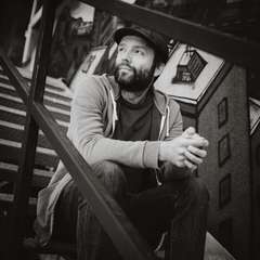 Author Bio: Marc-Uwe Kling