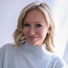 Author Bio: Jenny Sansouci