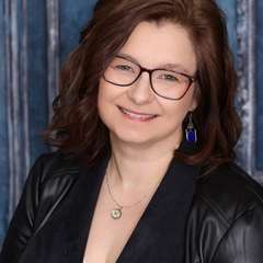 Author Bio: Melanie Moore