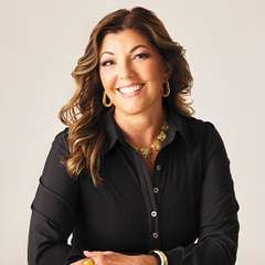 Author Bio: Mary Fariba Afsari