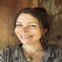 Author Bio: Robin MacArthur