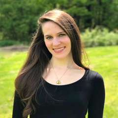 Author Bio: Elizabeth Willard Thames
