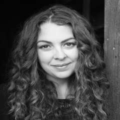 Author Bio: Christine Mangan